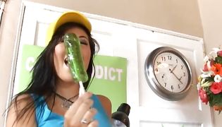 Savory London Keyes rides a dick like a pro